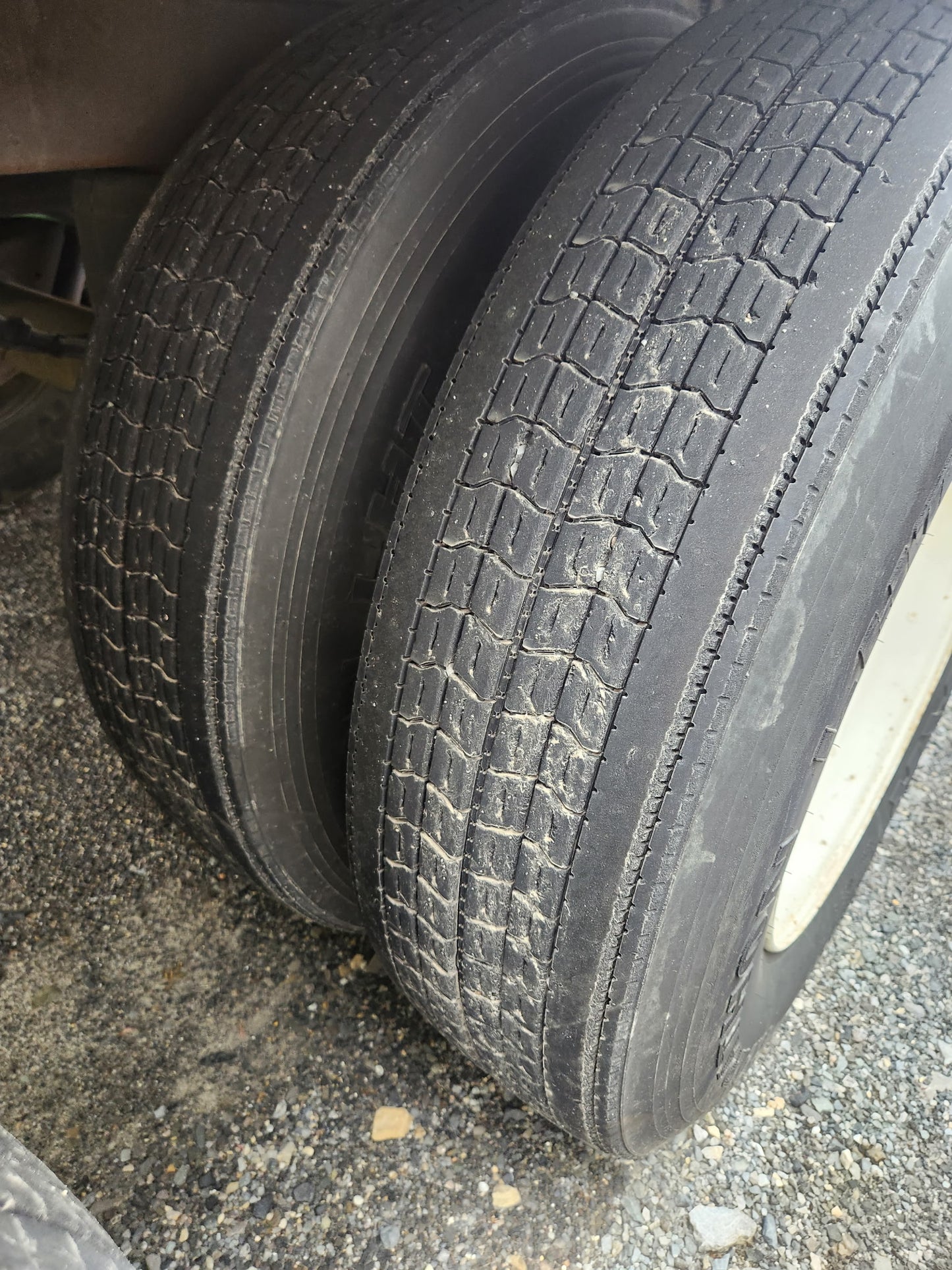2015 53' Utility Plate vans